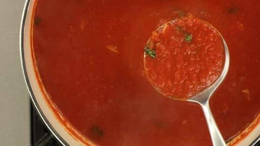 Preparing the Tomato Sauce 