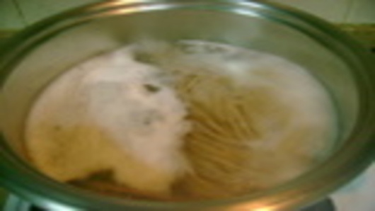 Cooking the noodles 