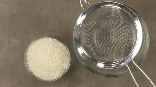Rinsing the Rice (optional) 