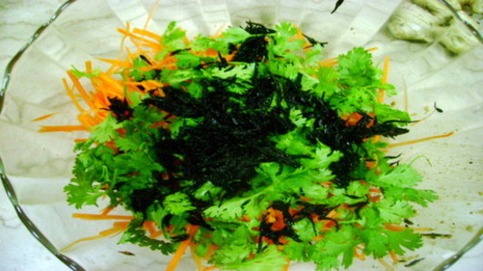 Combining the Salad and Finishing the Dish 