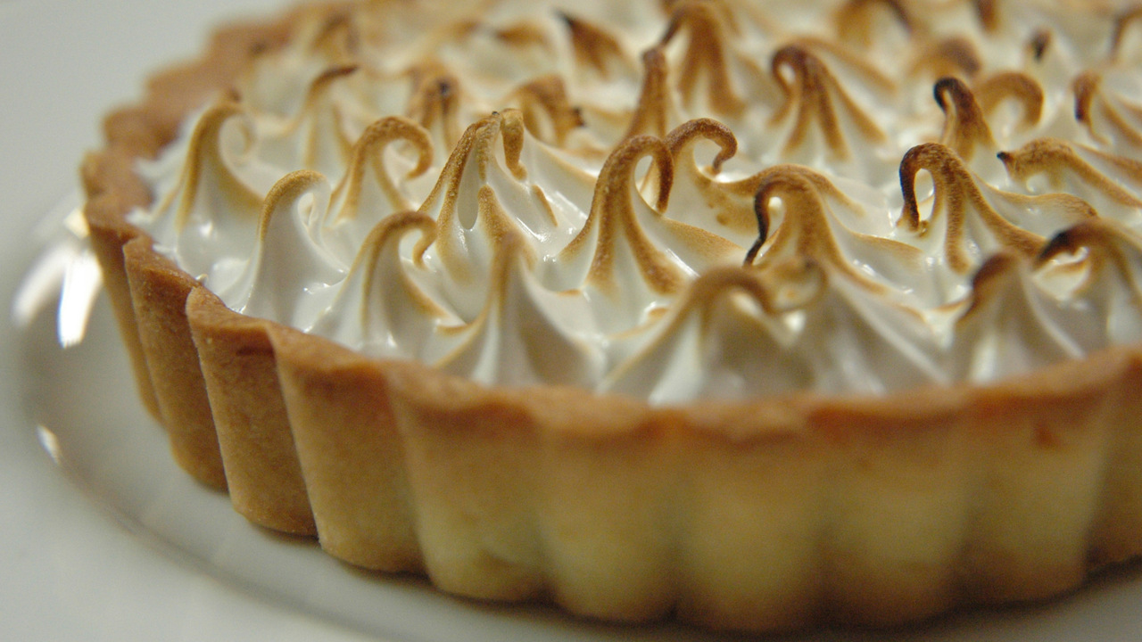 Serving the Tarts