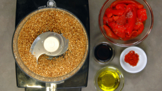 Making the Romesco Sauce 