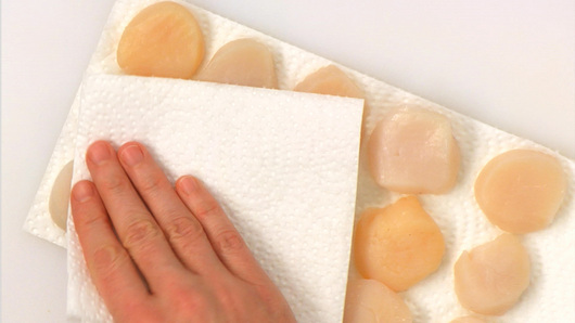 Preparing the Scallops