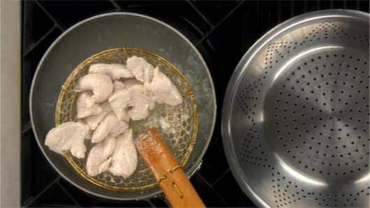 Velveting the Chicken