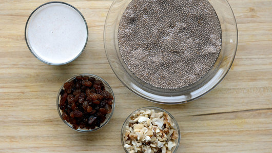 Soaking & Preparing the Chia Pudding