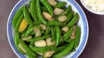 Stir-Fried Snap Peas w/ Water Chestnuts 
