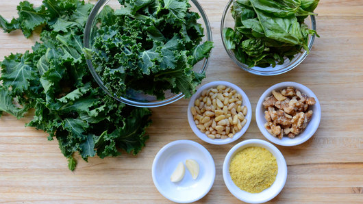 Making the Pesto