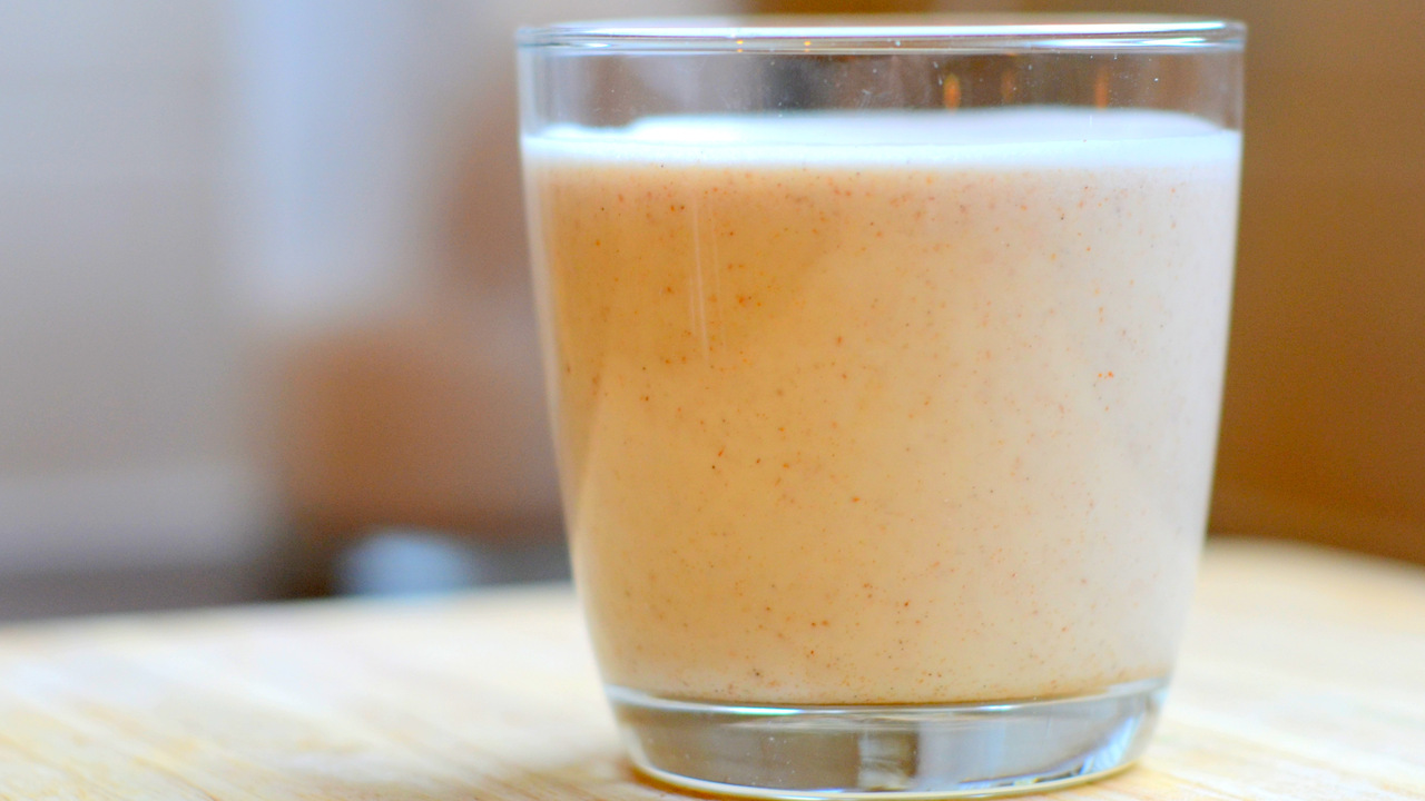 Holiday Almond Nog  