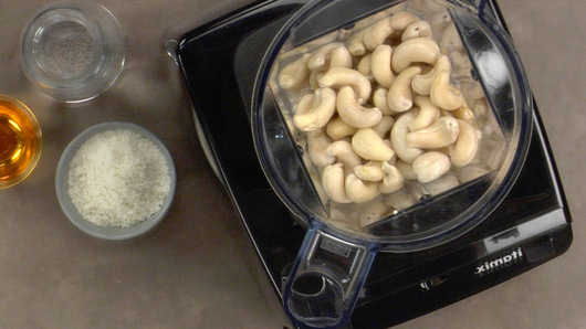 Making the Cashew Sour Cream 