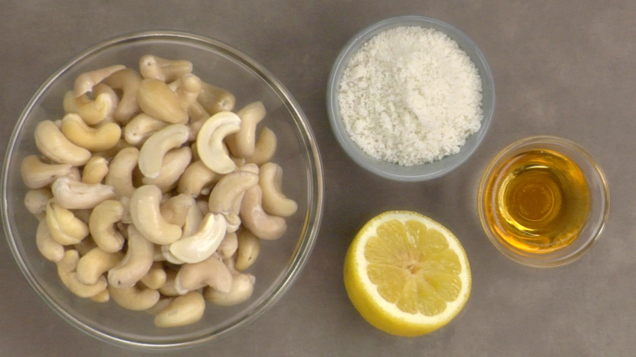 Soaking the Cashews 