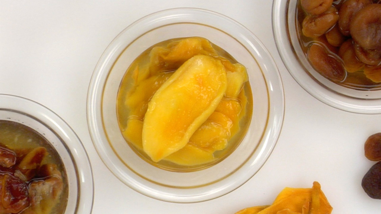 Preparing the Mango Paste 