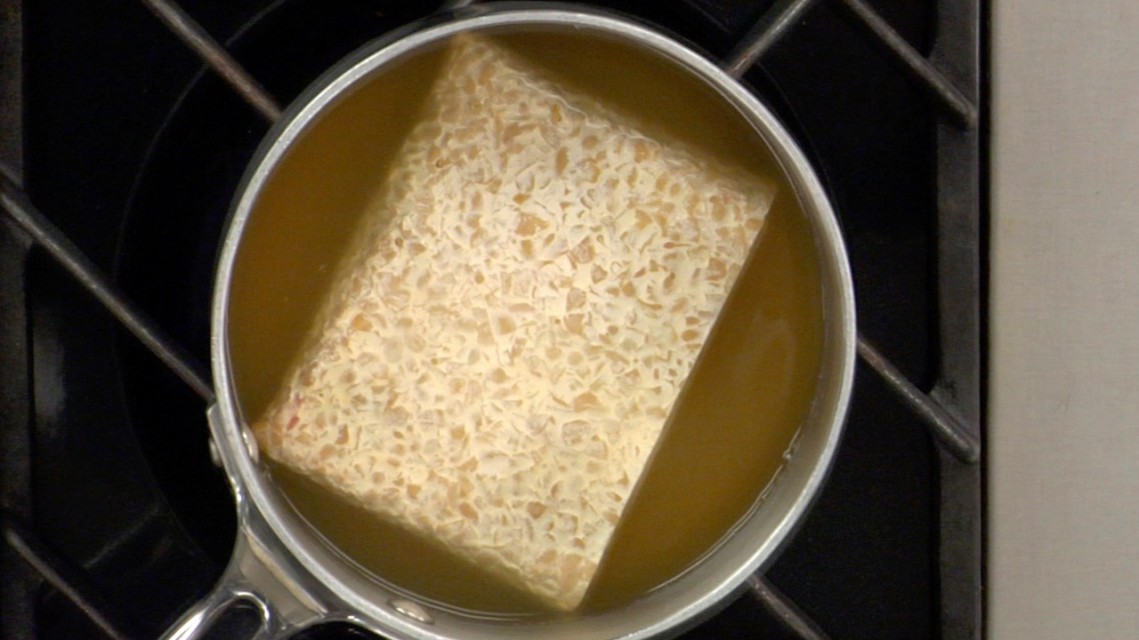Preparing the Tempeh