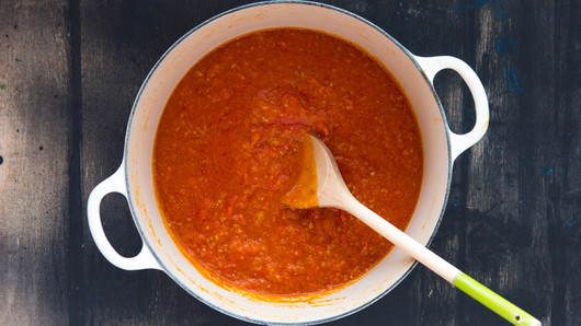 Cooking the Tomato Sauce 