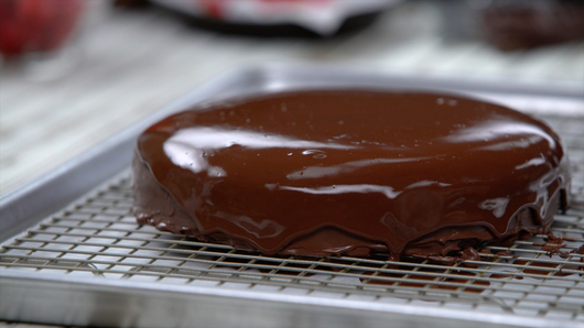 Baking & Glazing the Cake