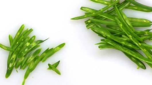 How to French Cut Long Beans 