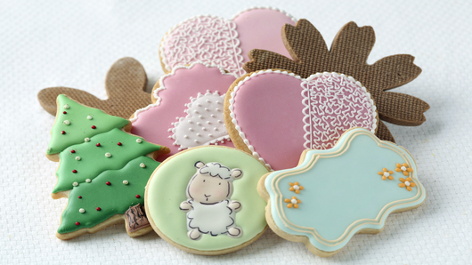 Fundamentals of All Royal Icing