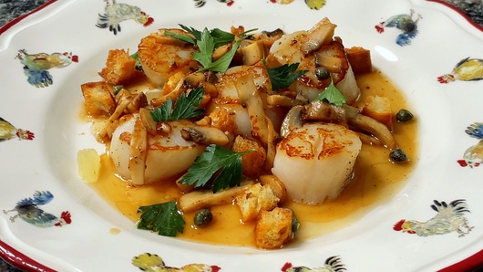 Scallops Grenobloise