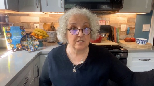 What is the best way to clean and chop leeks?