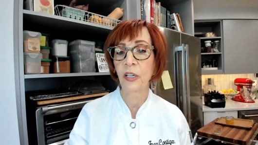 What is the nutritional difference between sprouted and rolled oats?