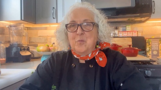 Any chef tips for avoiding messy fingers on handles, knobs,etc?
