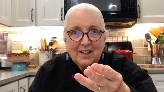 Can garlic be browned? Does the center has to be removed? What makes it taste bitter?