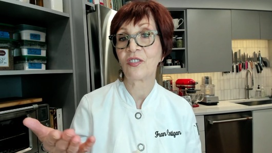 What are some spices beyond the typical cinnamon and nutmeg that you like to pair with apples?