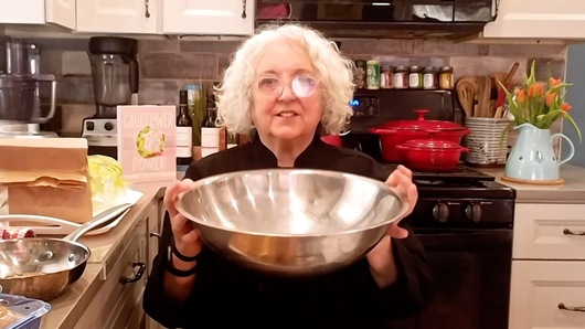 What do you think about using vinegar & baking soda in a mix to wash vegetables in the sink? What ratio would you suggest? Soak for 5 min or longer?