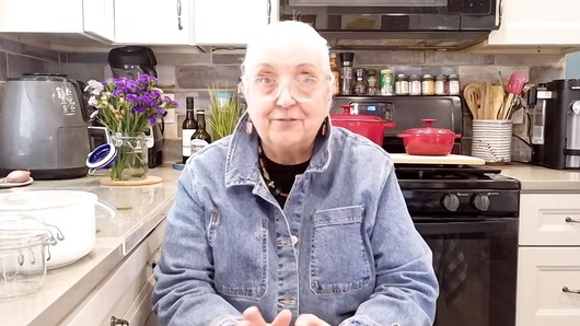 Can you suggest some resources for cooks working in senior facilities who need to serve balanced diets to those lacking teeth/won't wear dentures? Maybe some smoothie recipes & other soft balanced meals that can be served daily?