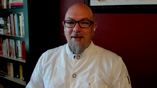 Is there specific information on how to cook tofu in the FOK course?