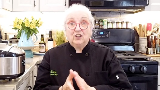 What are good flavour profile substitutes for wine in sauces, casseroles etc. please?
