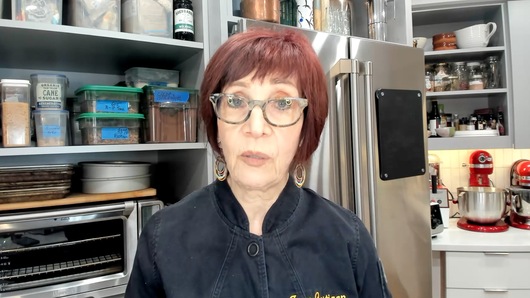 What are uses for whipped maple syrup? Can it be used to ice a cake?