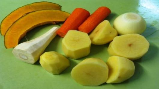 Prepare the vegetables.