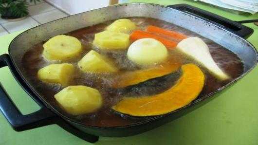 Cook the vegetables.